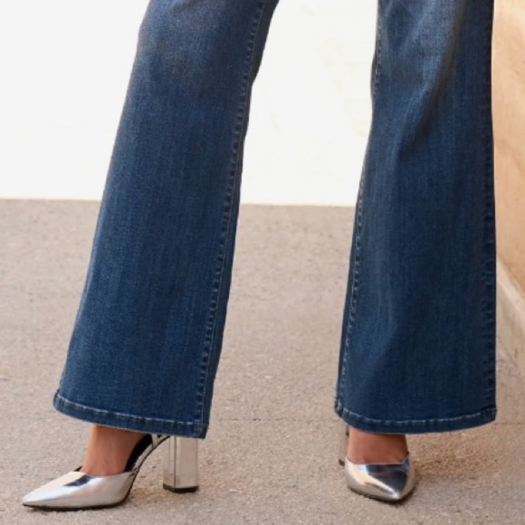 Marc Fisher Doster Slingback Block Heels Pumps in Metallic Silver 6 - Picture 2 of 11